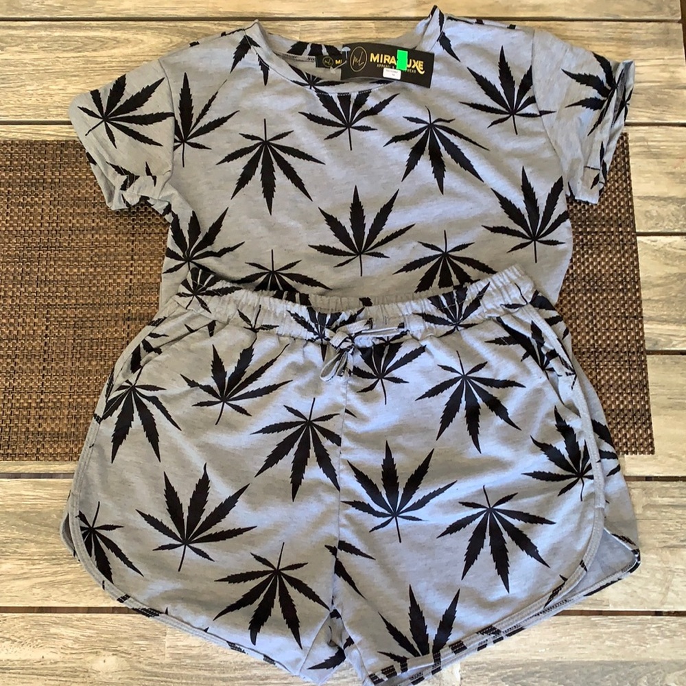 Matching flower crop top and shorts- loungewear